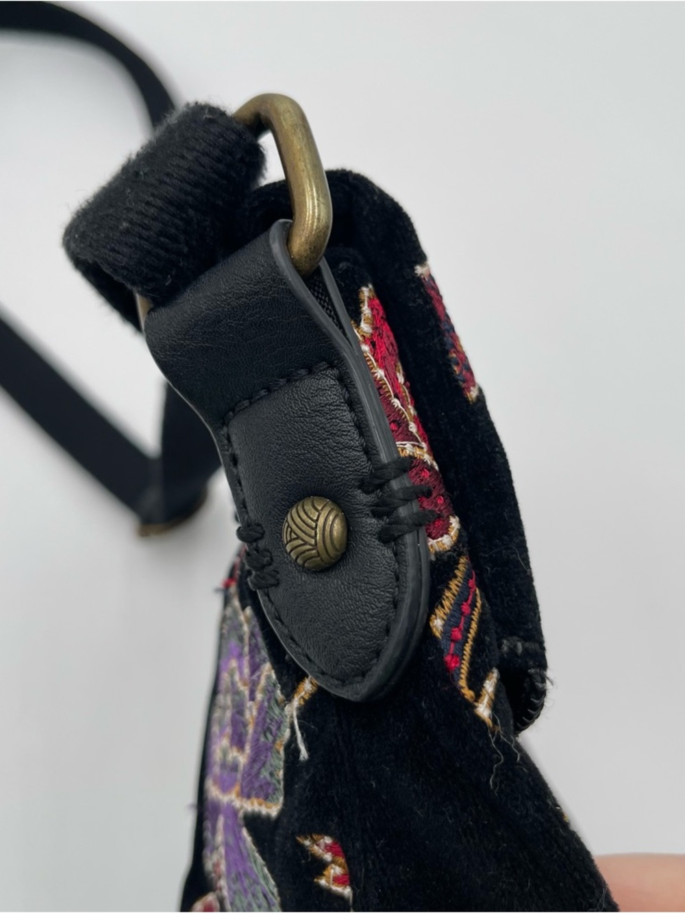 Sakroots Women’s Crossbody Bag Floral Embroidered Black Boho Hippie - Picture 11 of 14